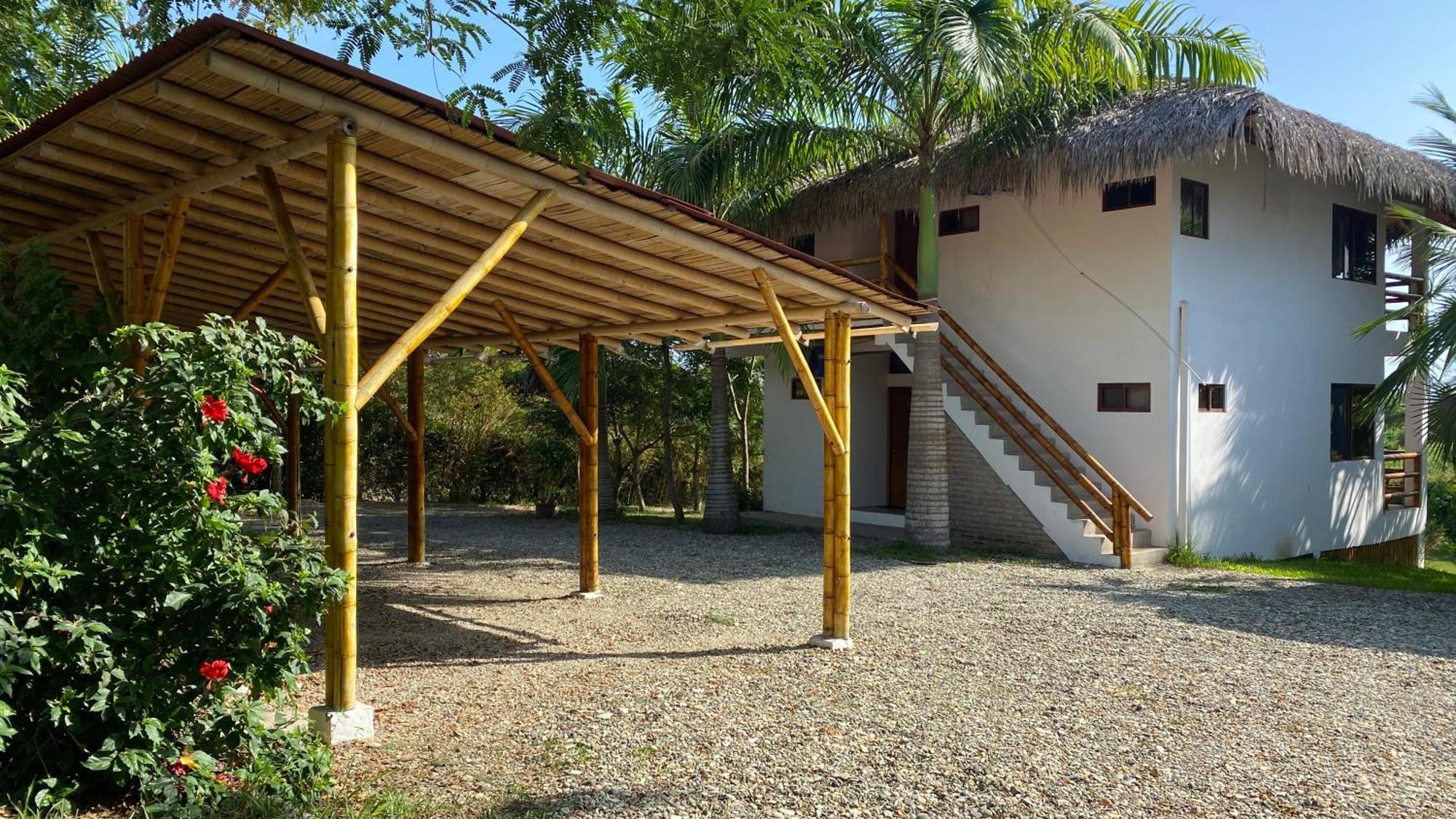 Hosteria Guachapeli Las Tunas Bagian luar foto